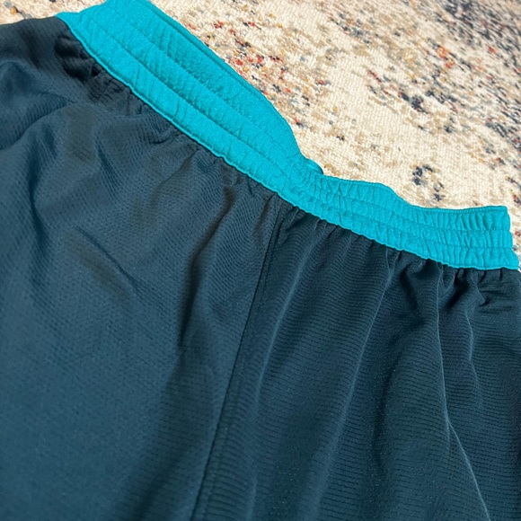 Boys Nike Standard Dri- Fit shorts - Picture 3 of 5